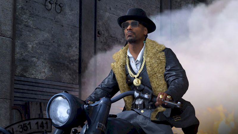 snoop-dogg-joins-call-of-duty-one-day-before-4/20,-still-brings-weed-gear