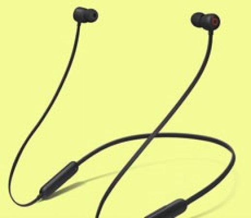 hey-students,-here’s-how-to-get-free-beats-flex-earbuds-from-apple