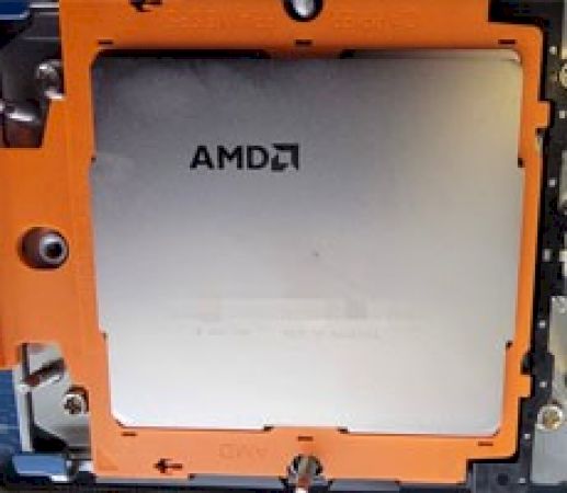 beastly-amd-zen-4-genoa-epyc-cpus-smile-for-the-camera-with-huge-sp5-socket