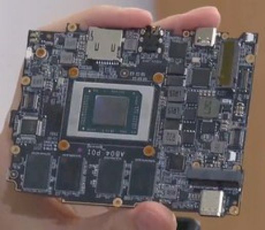 ayaneo-air-pro-handheld’s-tiny-pcb-exposed-showing-amd-barcelo-apu-ready-for-action