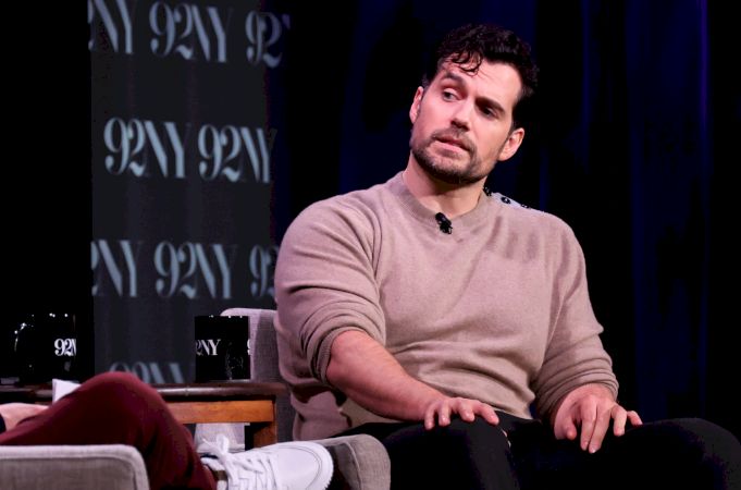 henry-cavill-appears-to-be-treating-whole-conflict:-warhammer-3-like-a-part-time-job