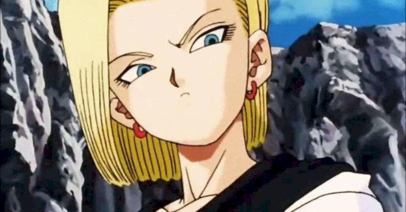 dragon-ball-cosplay-readies-to-battle-with-android-18