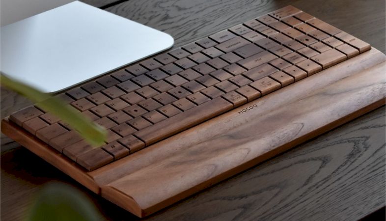 making-like-a-tree-is-dear-with-this-all-wood-wi-fi-keyboard-from-japan